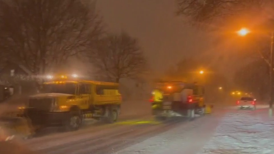 Milwaukee DPW snow removal continues