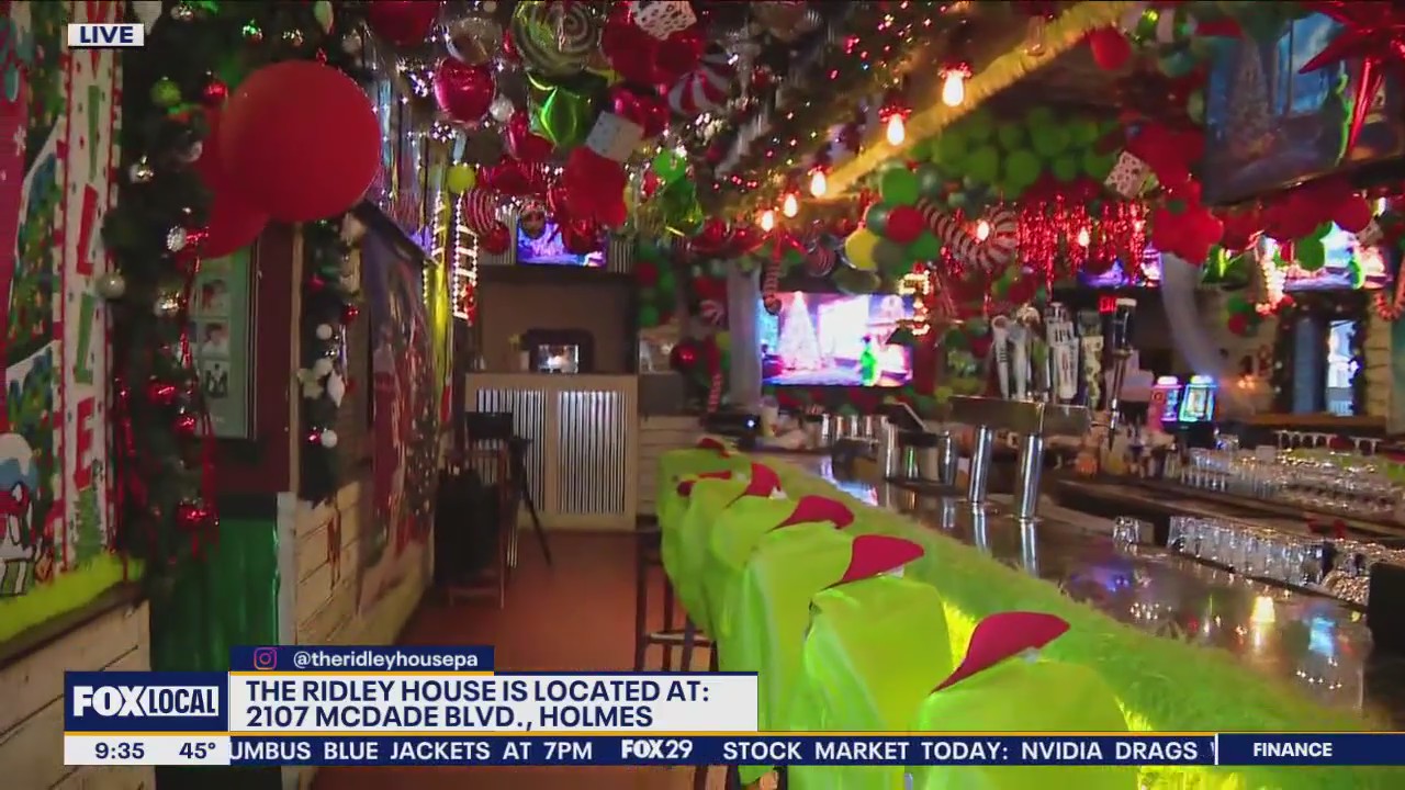 Bob Kelly visits a Grinch-themed Christmas bar at The Ridley House