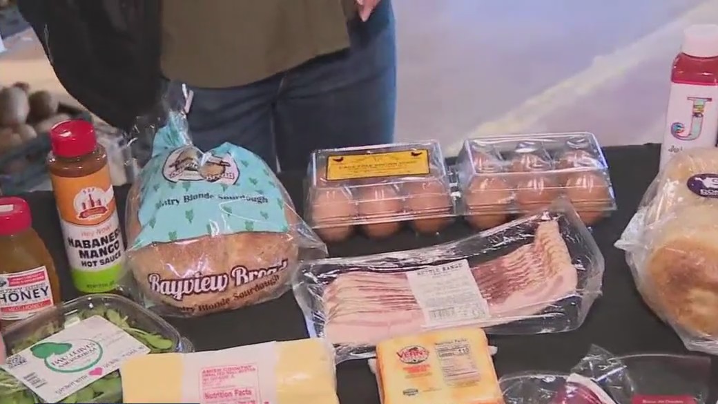 Checking out Farmer?s Market TO GO