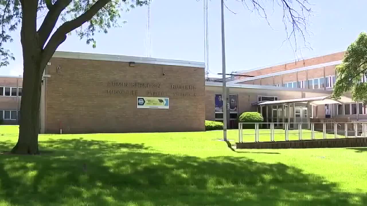 Episode 355: Cops in the Classroom