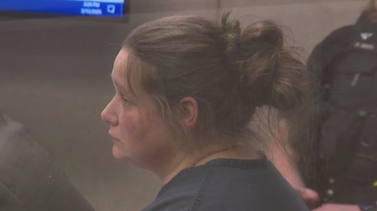 Mother accused of hiding Oak Creek girl