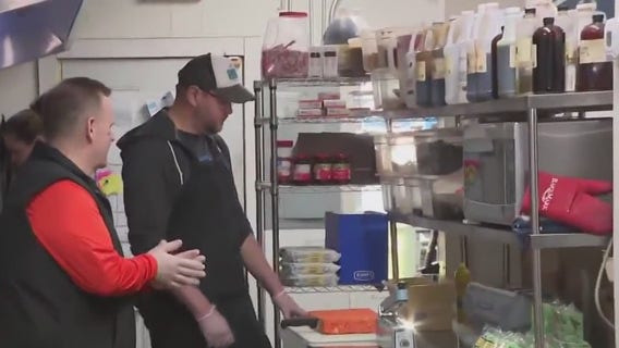 What is MS and what are early signs?