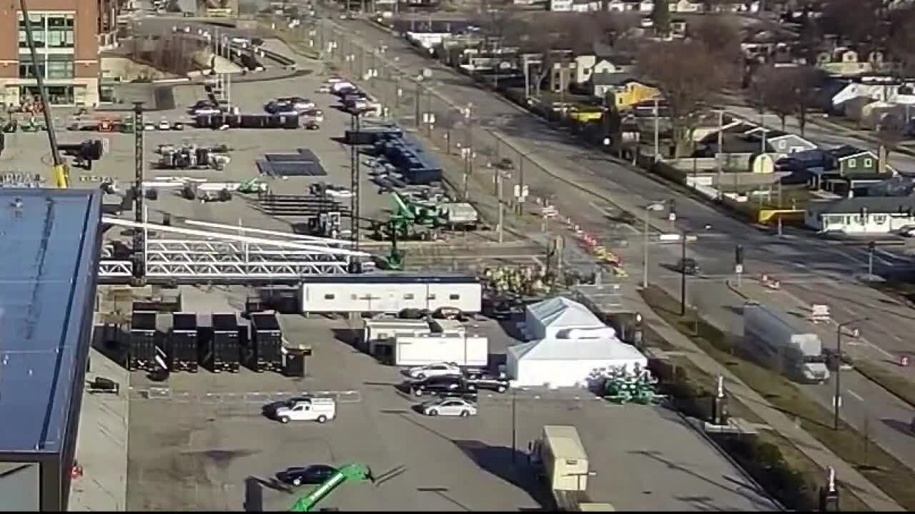 Time-lapse: NFL Draft stage construction