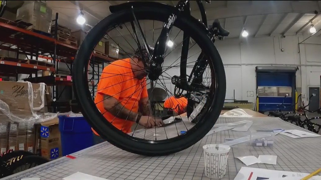 Packers' bike tradition returns for NFL Draft