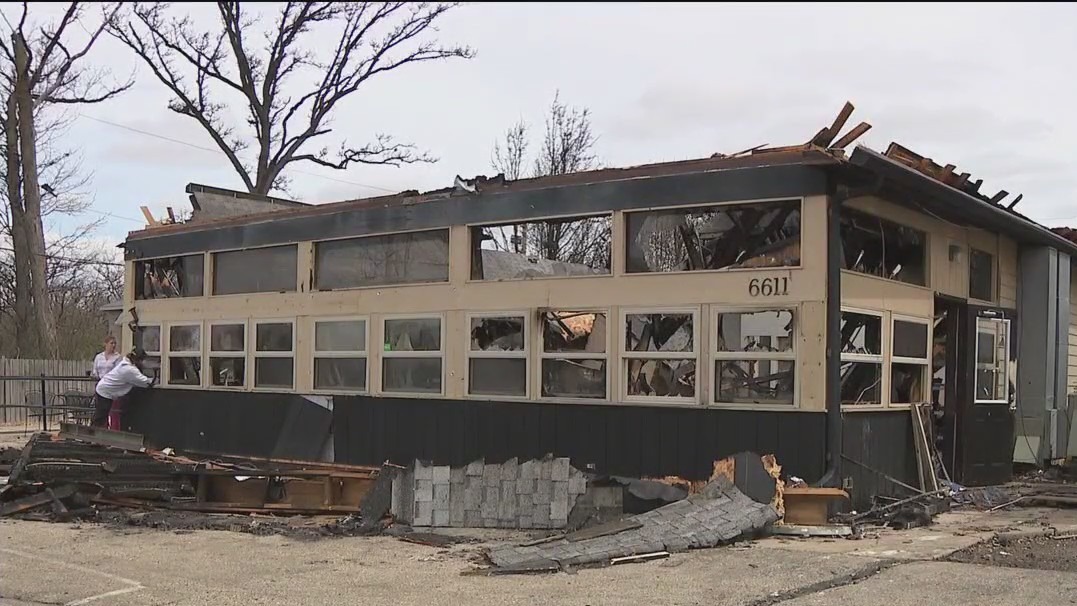 Kenosha fire destroys vacant bar