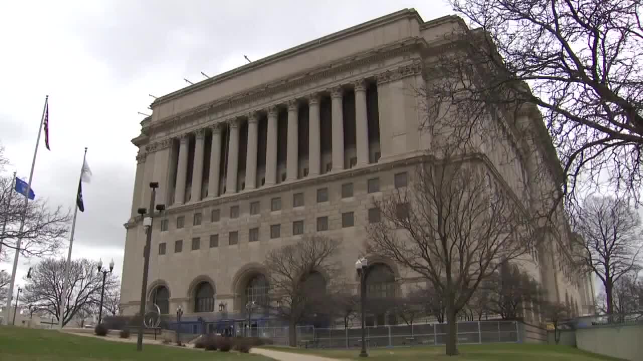 Episode 365: Immigration Showdown