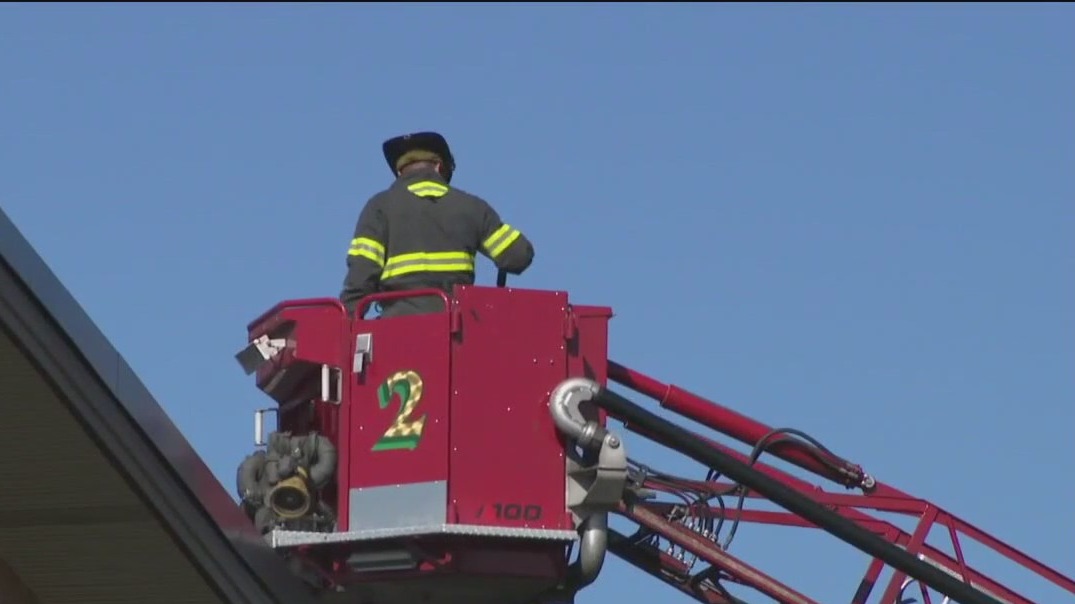 Milwaukee fatal apartment fire; state fire marshal, ATF involved