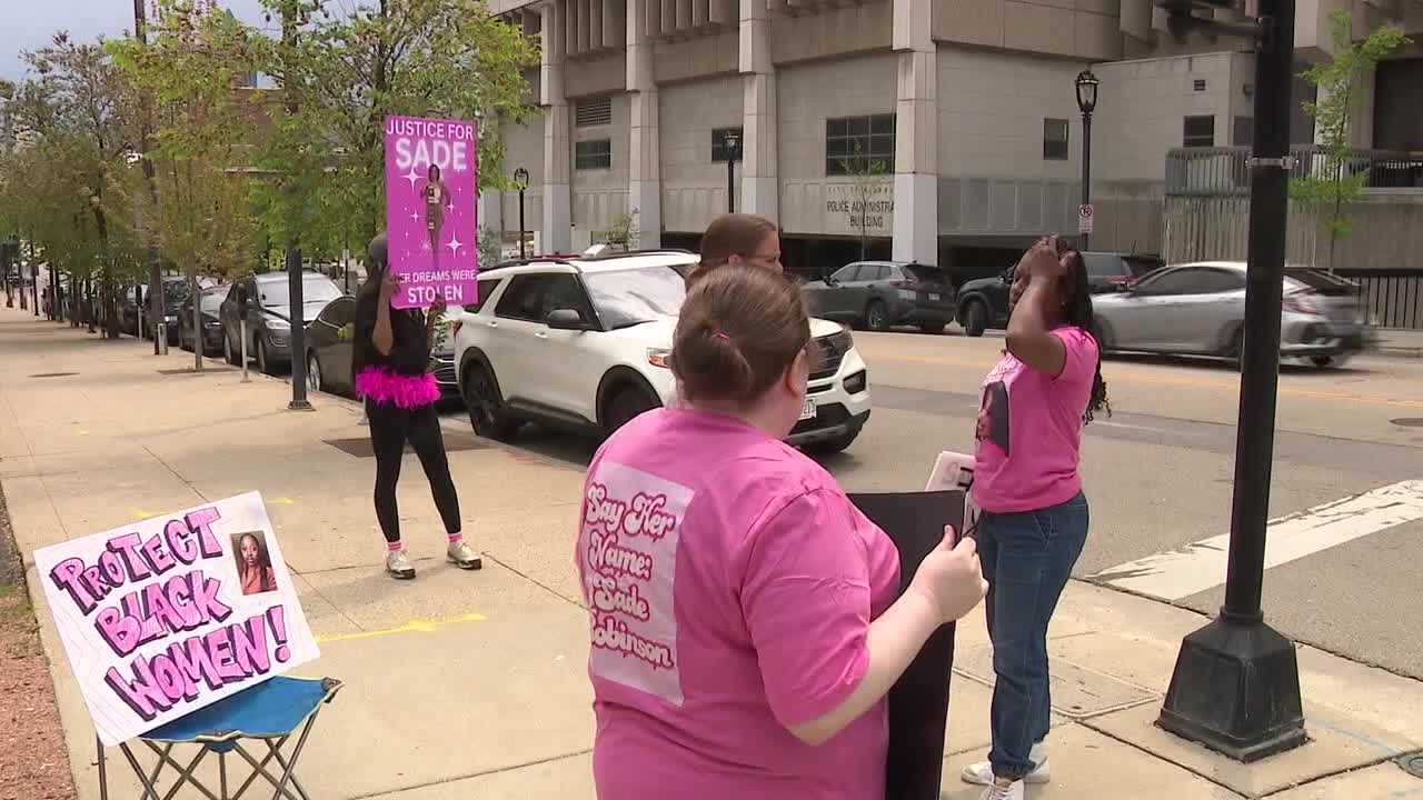 Sade Robinson supporters gather amid trial