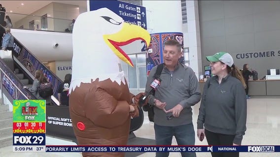 Eagles Super Bowl: Greeting fans Philly style