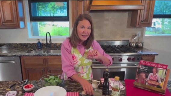 The Cooking Mom: Strawberry spinach salad