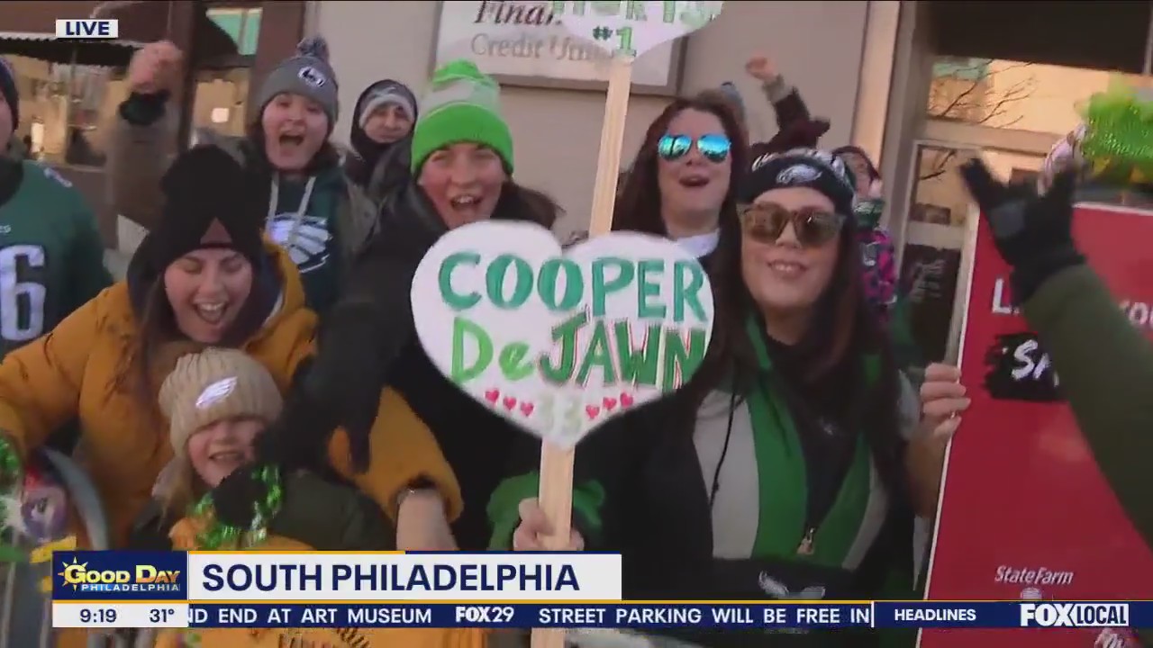Eagles fans pack Super Bowl parade route