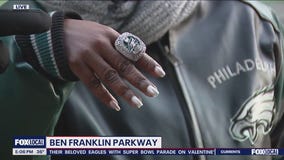 Former Eagles employee wears 2018 Super Bowl ring
