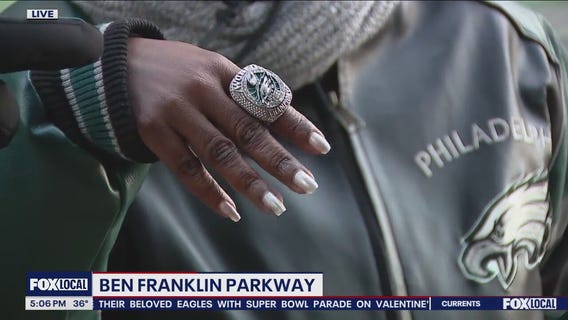 Former Eagles employee wears 2018 Super Bowl ring