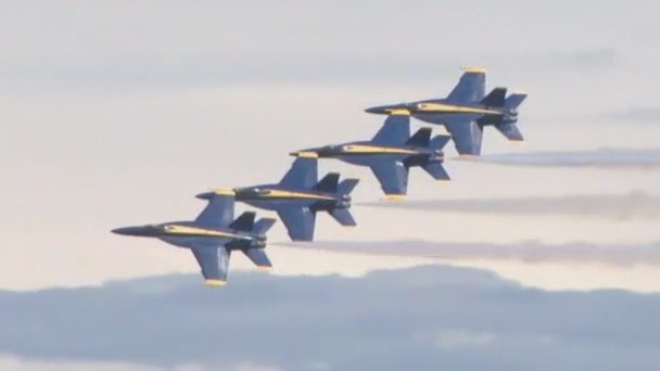 Blue Angels soar across lakefront