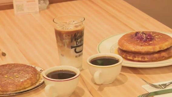 Can you flip a daisy cake?