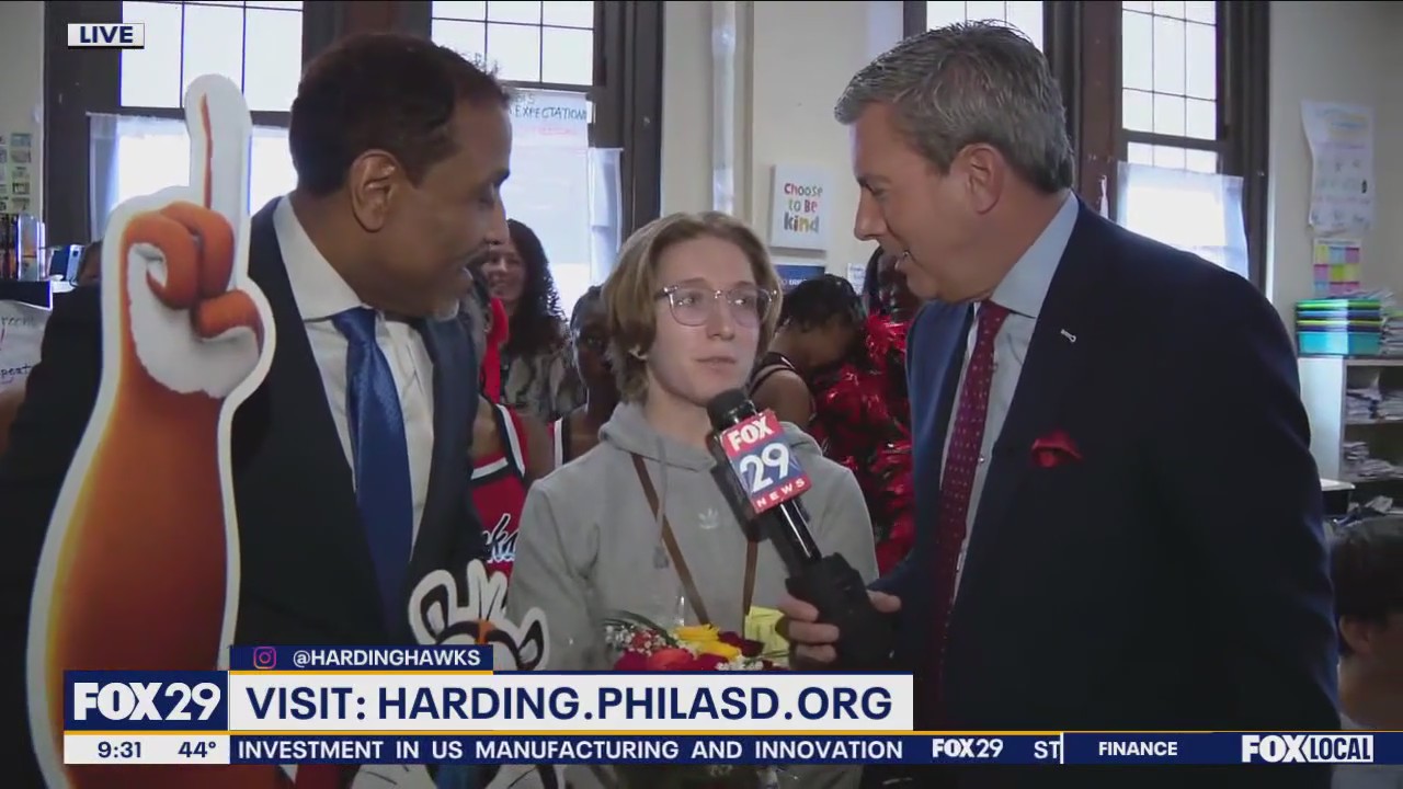 Kelly's Classroom: Teacher of the Month surprise