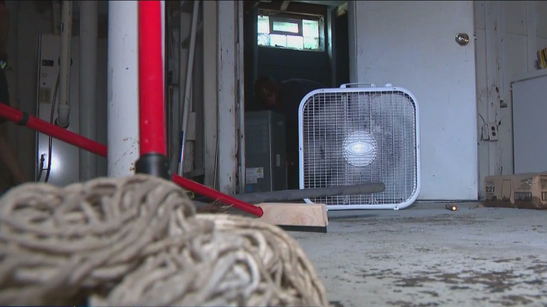 Mold growth risk after flooding, health impact