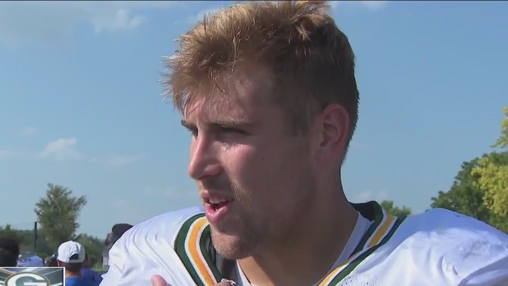 Chatting with Packers DE Lukas Van Ness