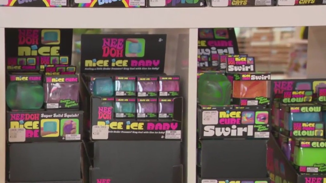 Steam toys, magnetic monorail