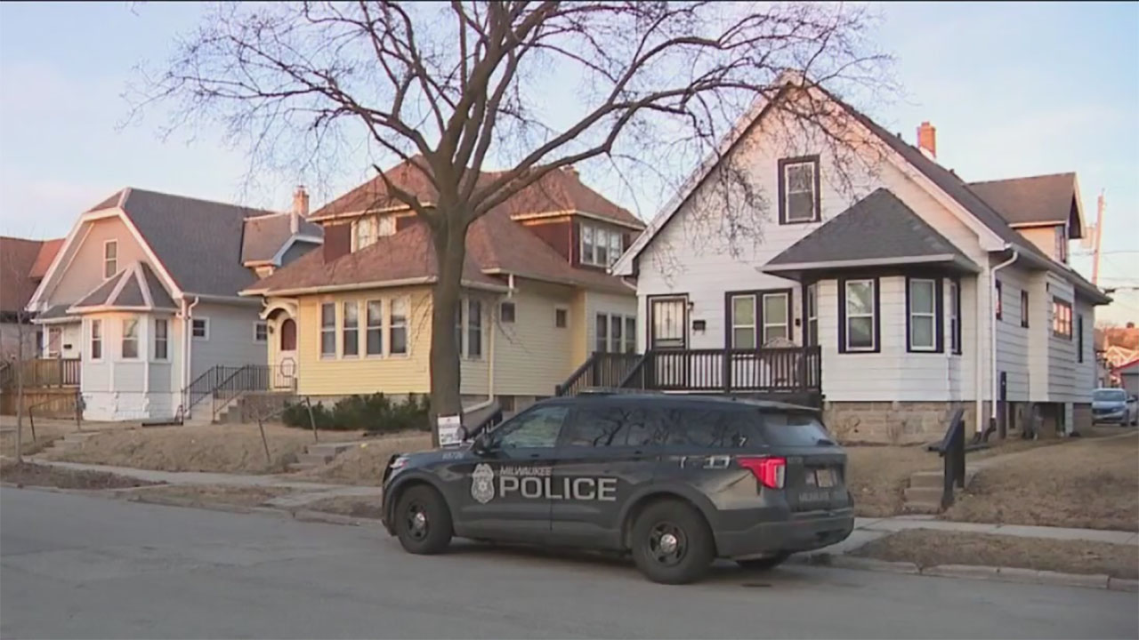 State dismisses child abuse charge