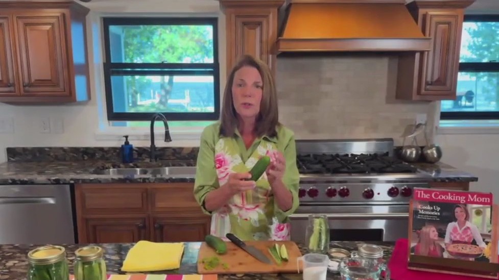 The Cooking Mom: Super quick fridge pickles