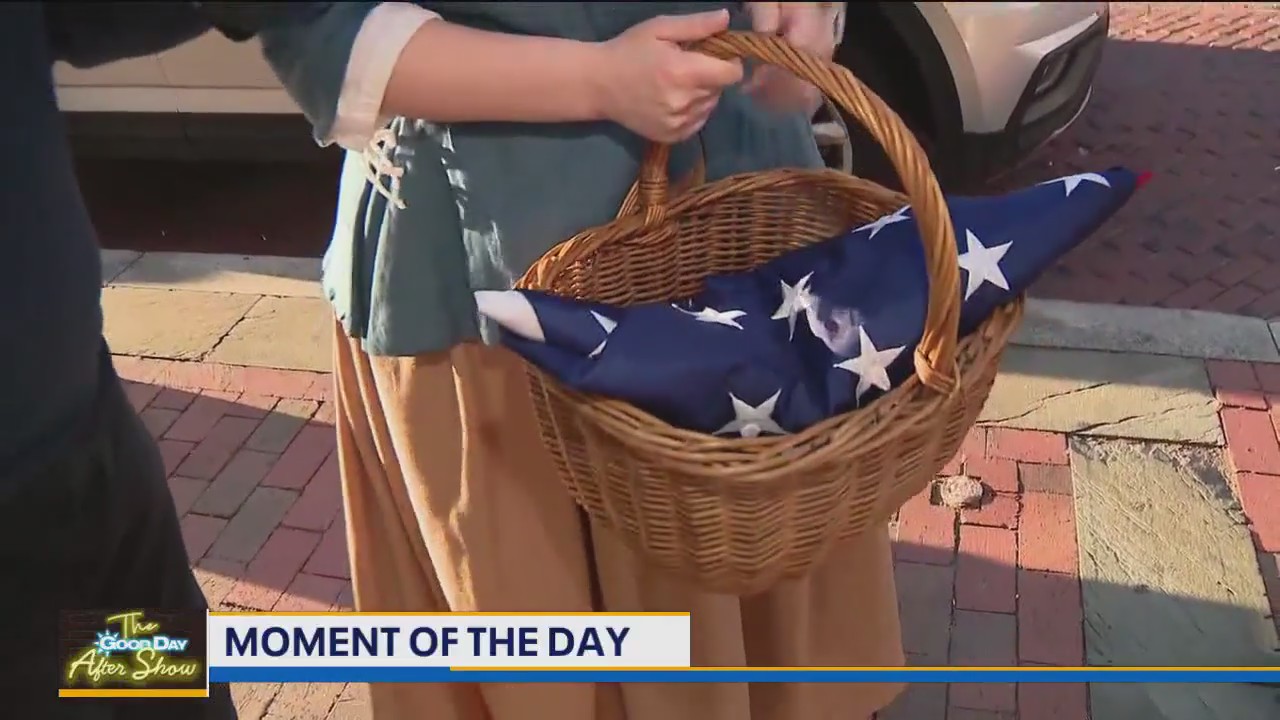 Moment of the Day: Changing of the Flag