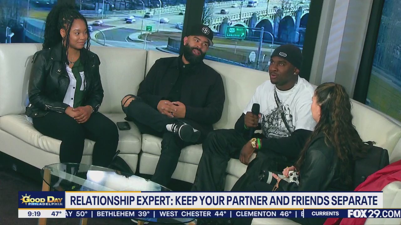 Eagles Jalyx Hunt weighs in on relationship expert saying partners, friends should be kept separate