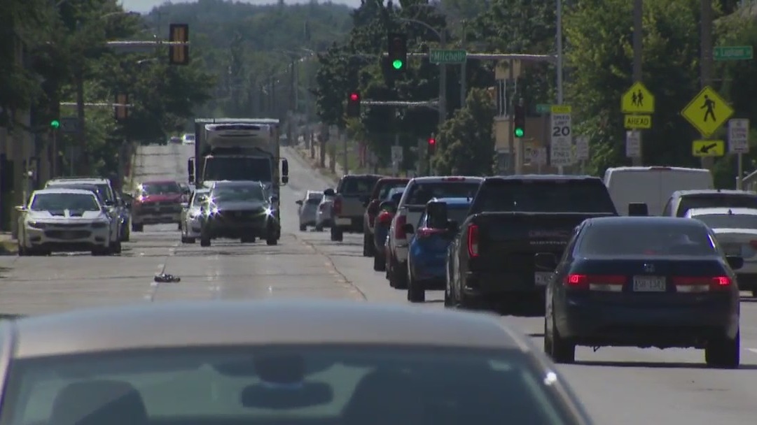 Milwaukee fatal hit-and-run crash, search for striking vehicle