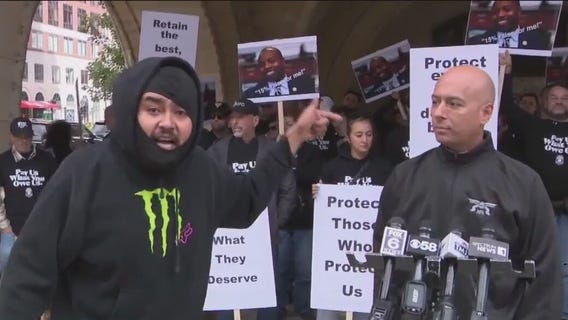Protests over MPD pay at Milwaukee City Hall