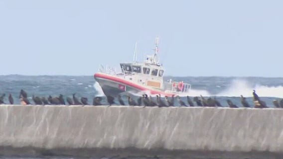 Lake Michigan small plane crash, 3 rescued