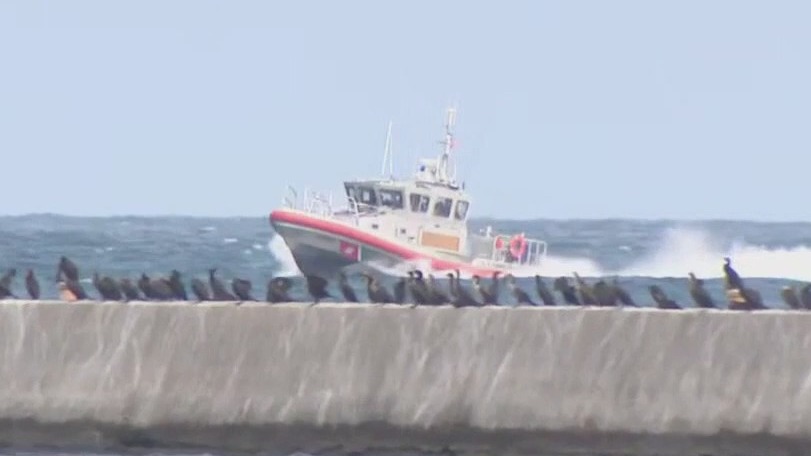 Lake Michigan small plane crash, 3 rescued