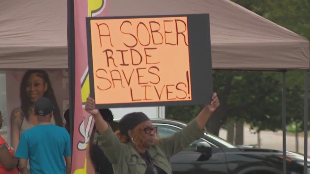 Vigil held for Milwaukee sisters killed less than 1 year apart | FOX6 ...