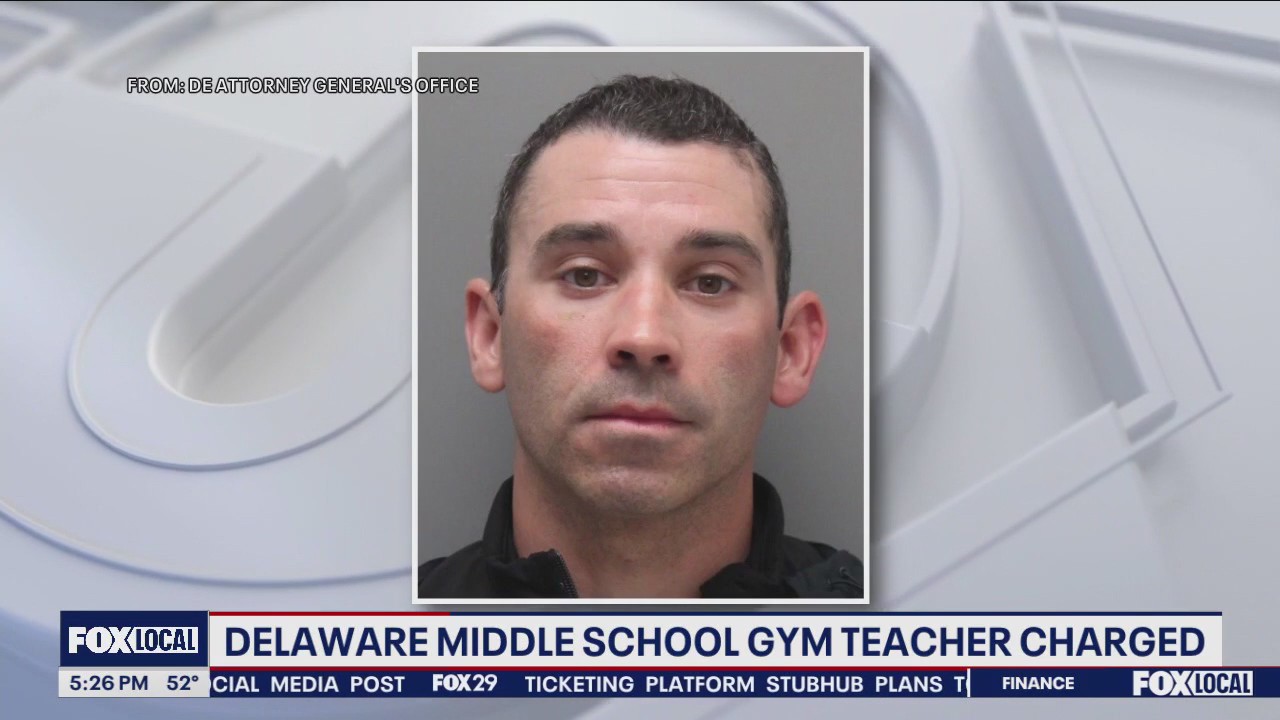 Delaware middle school gym teacher charged with sexually soliciting
