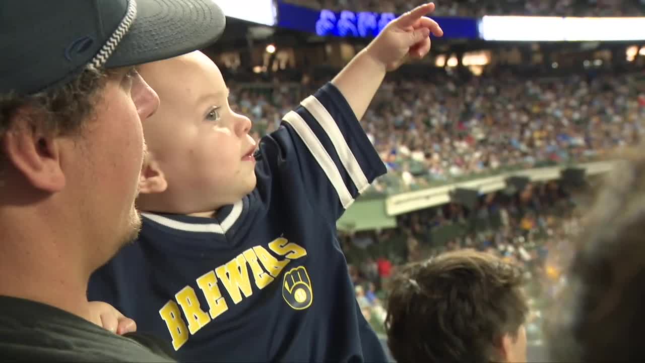 Brewers' Sal Frelick finds home in Best Buddies chapter