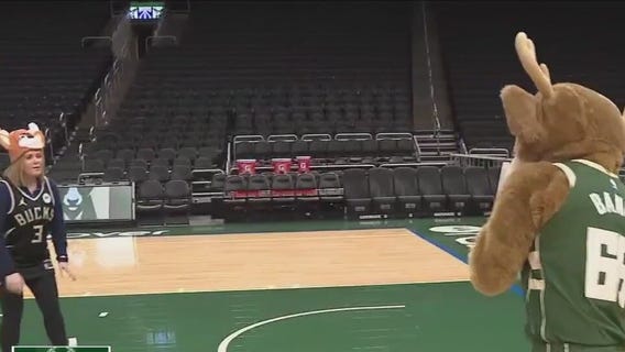 Hayley Spitler shoots hoops