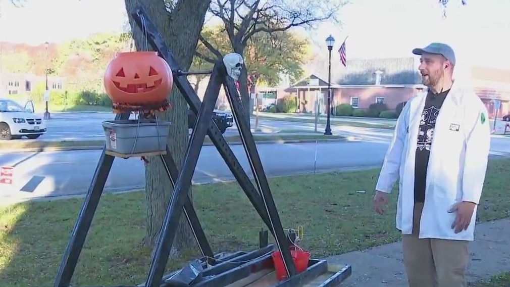 Gift of Wings Halloween Parade preview