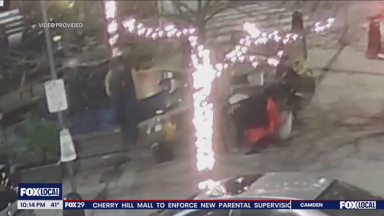 Surveillance video captures vandals remove South Philly yarn bomb display