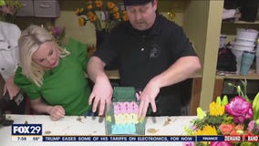 Line Your Easter Vases With Candy & Carrots