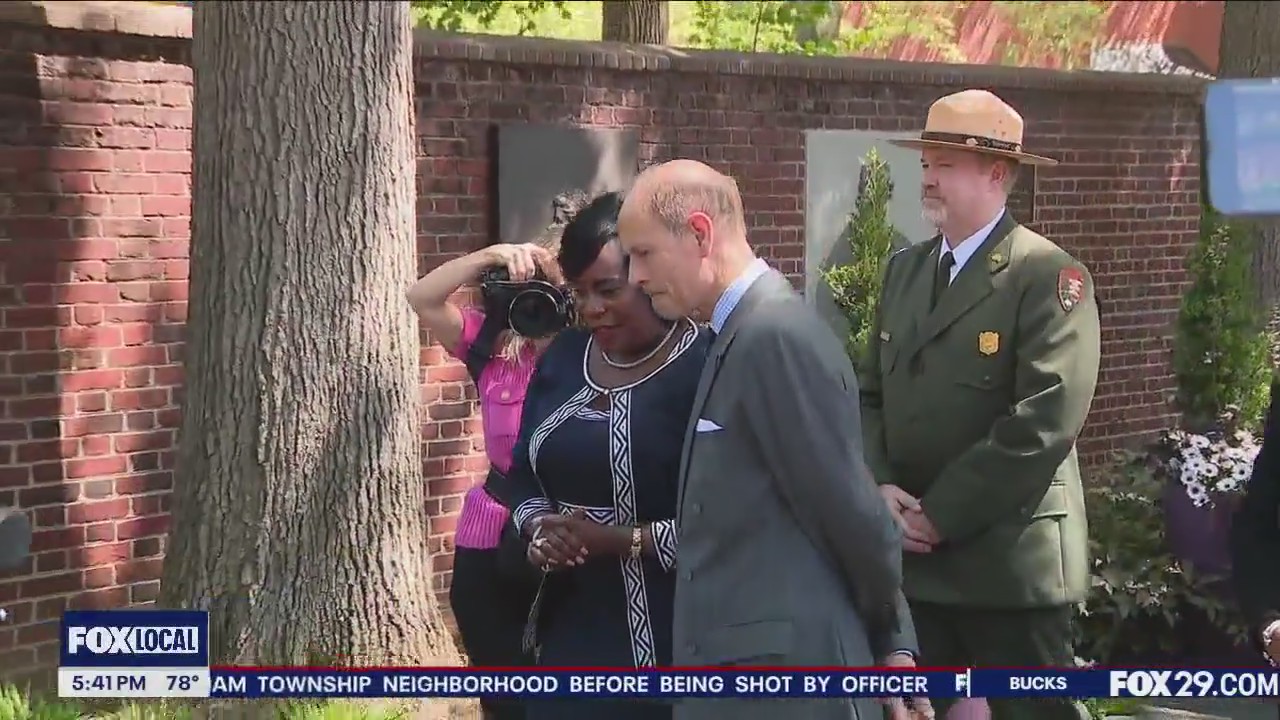 Prince Edward dedicates Bicentennial Bell in Philly