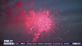Thousands turn out for Philly 4th of July, despite strike