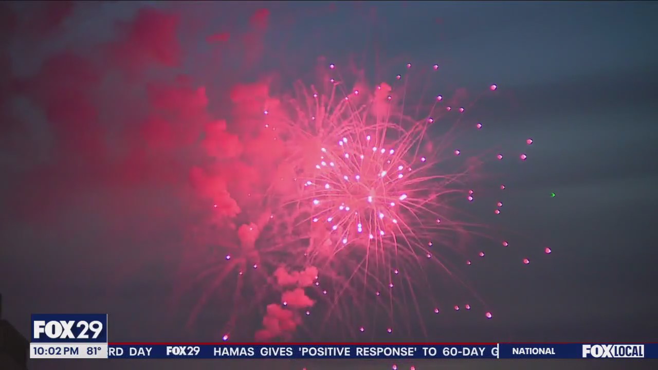 Thousands turn out for Philly 4th of July, despite strike