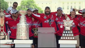 Caps fans celebrate at Stanley Cup victory parade