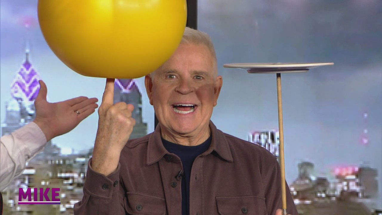 MIKE - The One Man Sideshow, Screaming Yoga, & Athlete or Adult Film Star? Episode 24