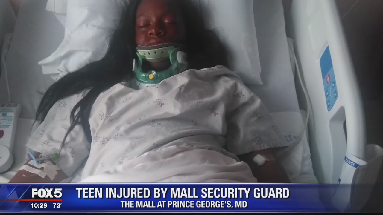 Teen says she was knocked out after security guard slams her head into chair at Maryland mall