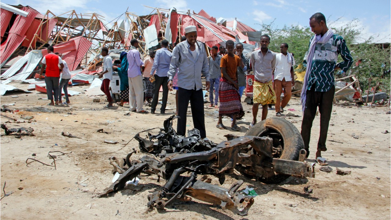 Extremists launch attacks on military targets in Somalia