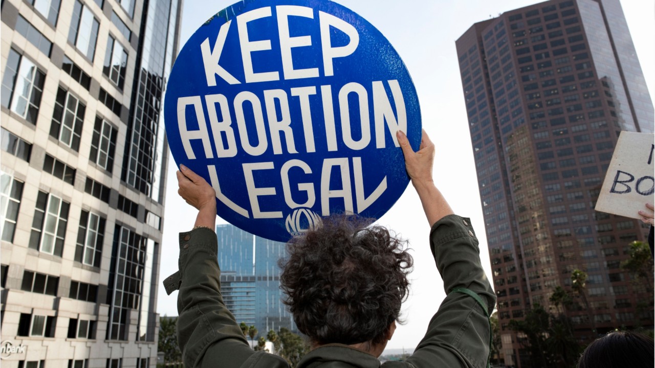 Federal judge blocks Alabama abortion law
