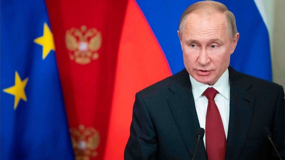 Putin proposes changes that could keep him in power longer