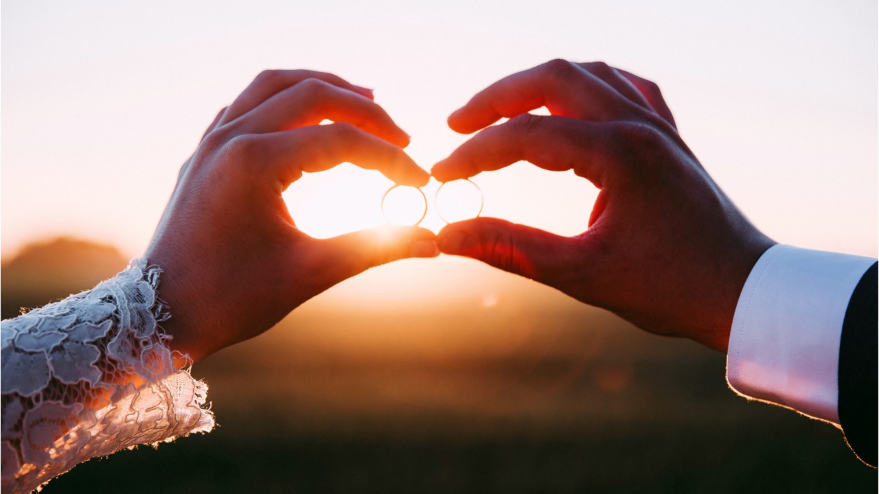 Nearly 30% of Americans would marry for money in current economy, survey reveals