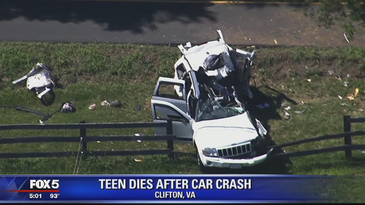 Fairfax County teen driver dies in hospital after crashing Jeep into tree