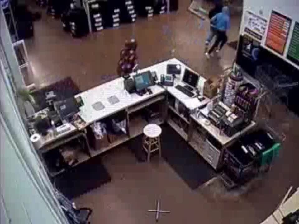 Memphis Police seek over 20 suspects in Walmart shoplifting